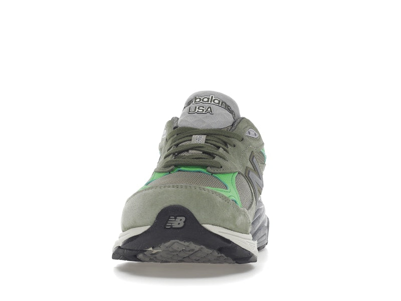 New Balance 990v3 MiUSA Patta Keep Your Family Close