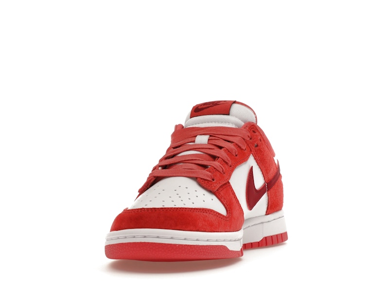 Nike Dunk Low Valentine's Day (2024) (Women's)