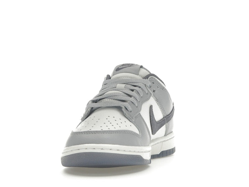 Nike Dunk Low SE Light Carbon