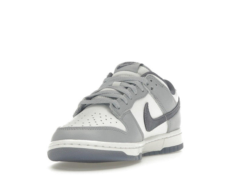 Nike Dunk Low SE Light Carbon