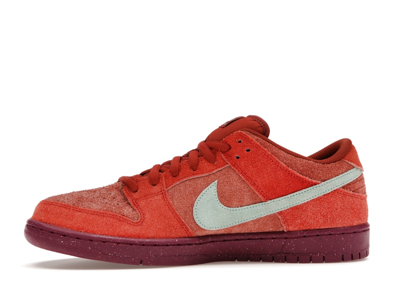 Nike SB Dunk Low Mystic Red Rosewood