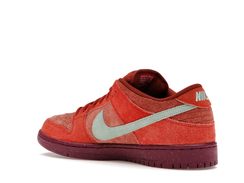 Nike SB Dunk Low Mystic Red Rosewood