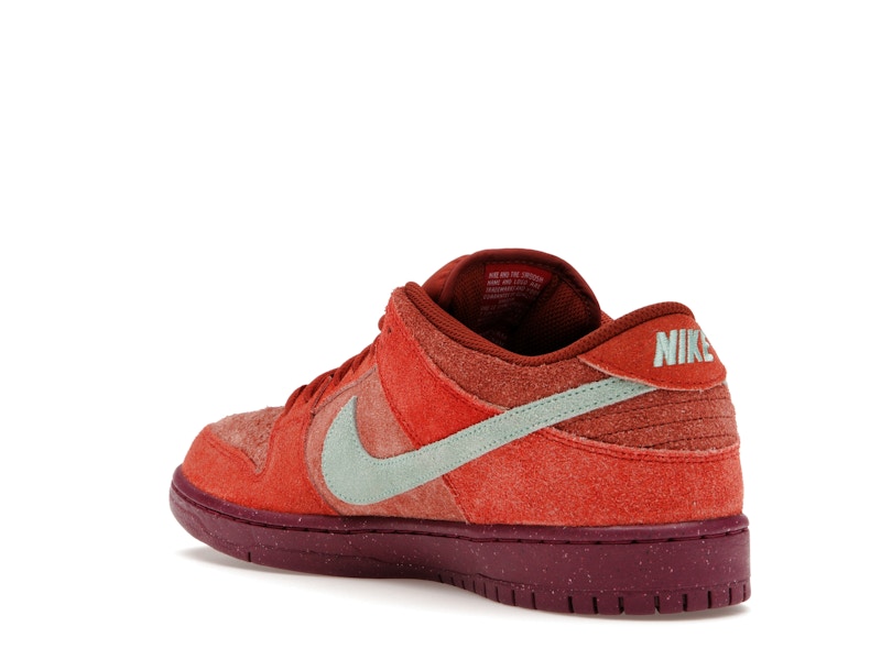 Nike SB Dunk Low Mystic Red Rosewood