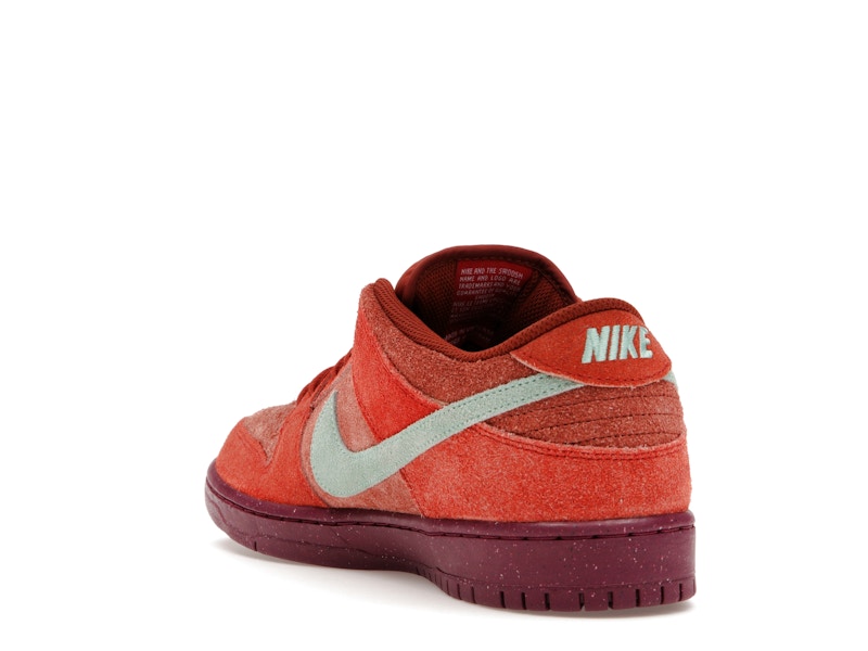 Nike SB Dunk Low Mystic Red Rosewood