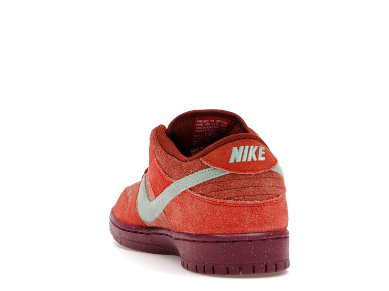 Nike SB Dunk Low Mystic Red Rosewood