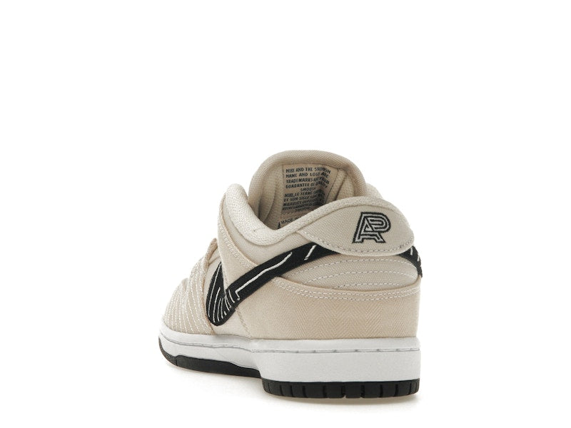 Nike SB Dunk Low Albino & Preto