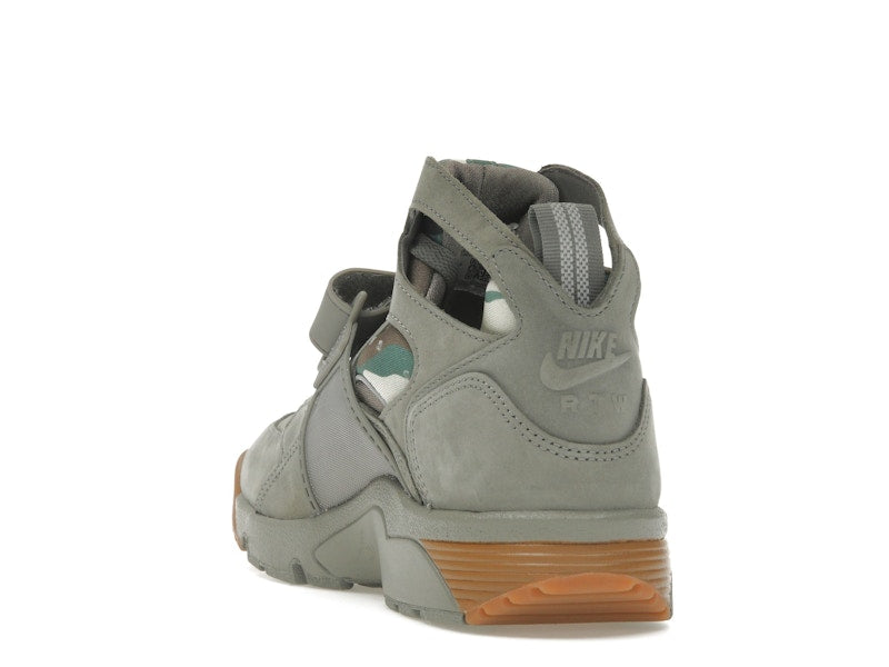 Nike Air Trainer Huarache Corteiz Gully Grey