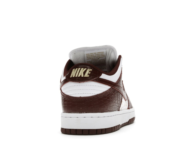 Nike SB Dunk Low Supreme Stars Barkroot Brown (2021)