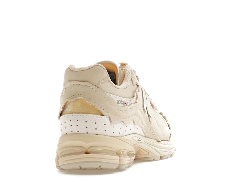 New Balance 2002R Protection Pack Sandstone