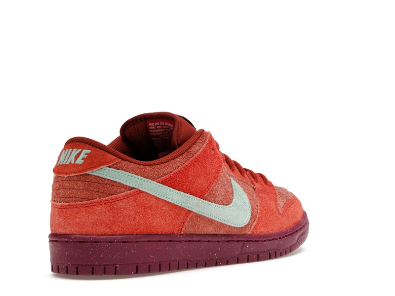 Nike SB Dunk Low Mystic Red Rosewood