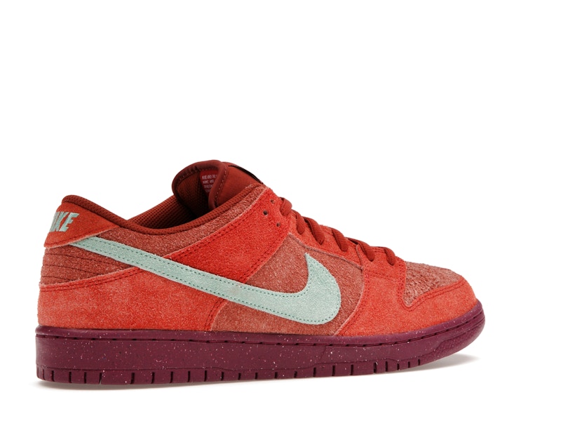 Nike SB Dunk Low Mystic Red Rosewood