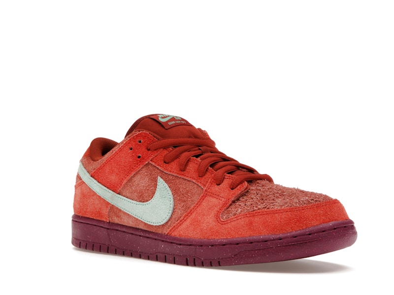 Nike SB Dunk Low Mystic Red Rosewood