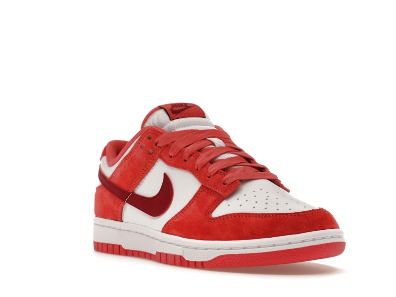 Nike Dunk Low Valentine's Day (2024) (Women's)