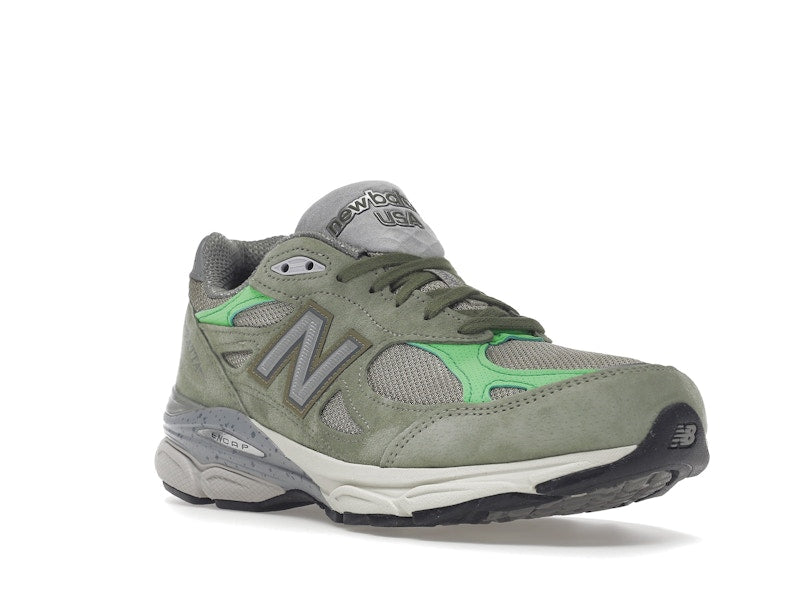 New Balance 990v3 MiUSA Patta Keep Your Family Close