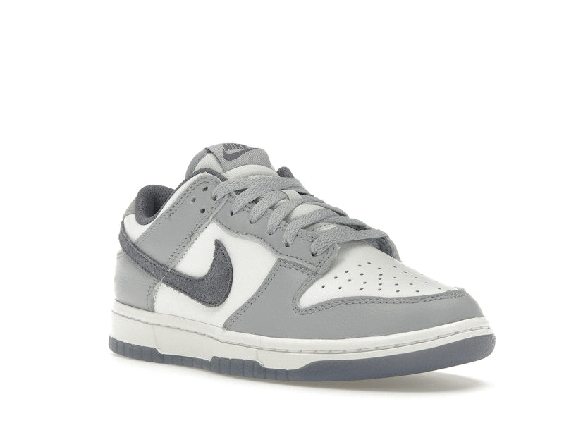 Nike Dunk Low SE Light Carbon