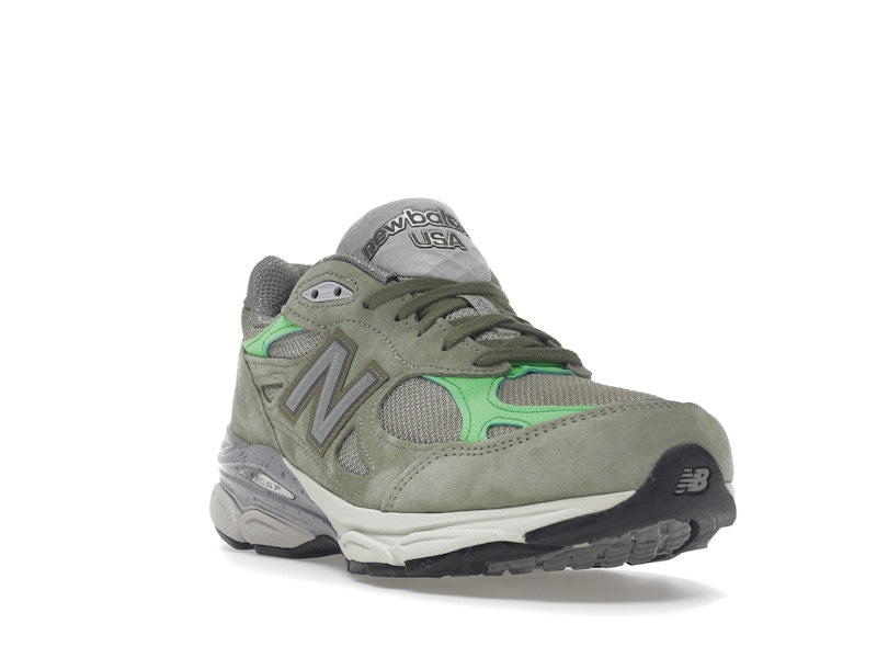 New Balance 990v3 MiUSA Patta Keep Your Family Close