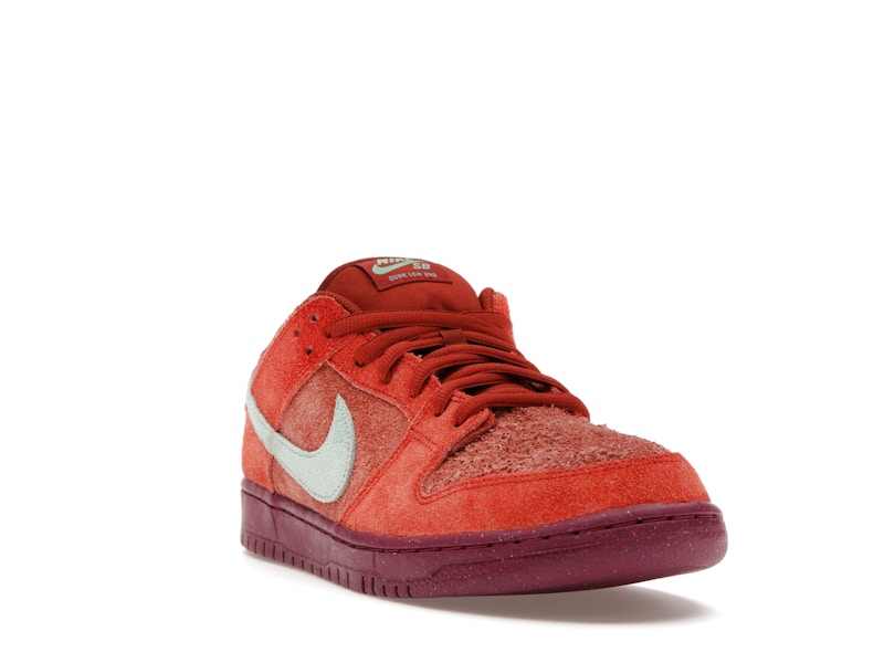 Nike SB Dunk Low Mystic Red Rosewood