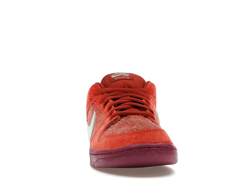 Nike SB Dunk Low Mystic Red Rosewood