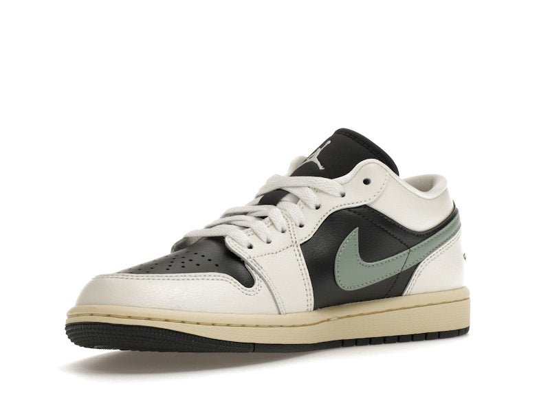 Jordan 1 Low Jade Smoke (Women's) - Jordan - OFFseason 衣服 - DC0774 - 001