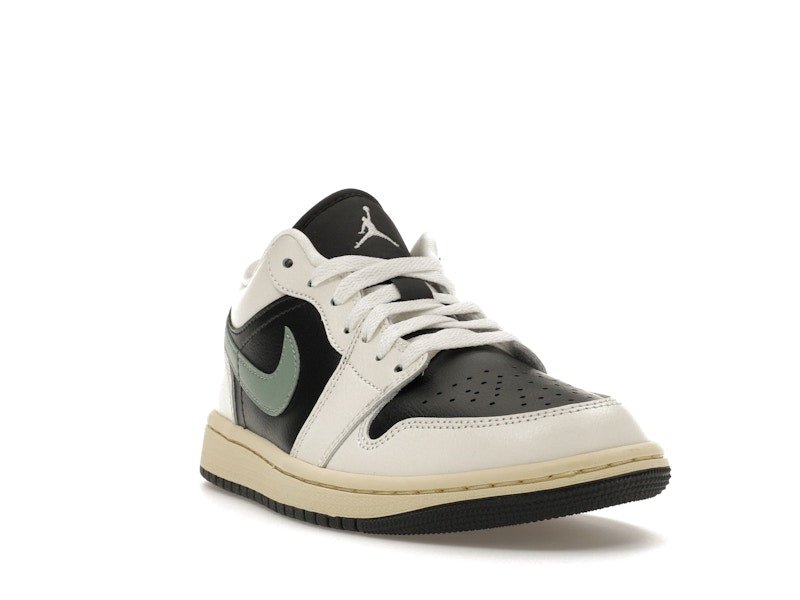 Jordan 1 Low Jade Smoke (Women's) - Jordan - OFFseason 衣服 - DC0774 - 001