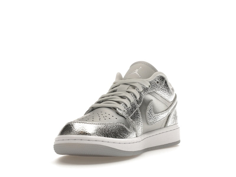 Jordan 1 Low SE Metallic Silver (Women's) - Jordan - OFFseason 衣服 - FN5030 - 001