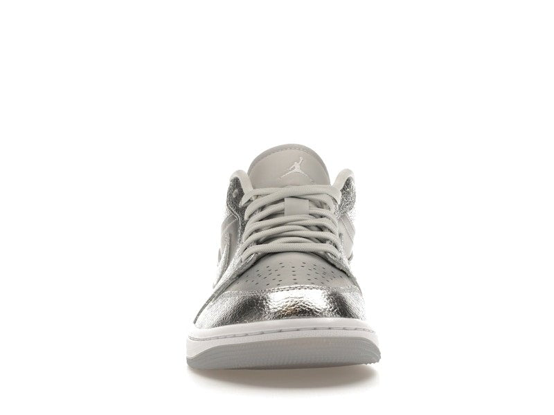 Jordan 1 Low SE Metallic Silver (Women's) - Jordan - OFFseason 衣服 - FN5030 - 001