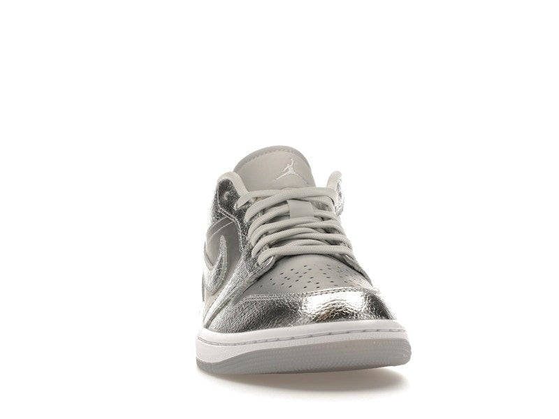 Jordan 1 Low SE Metallic Silver (Women's) - Jordan - OFFseason 衣服 - FN5030 - 001