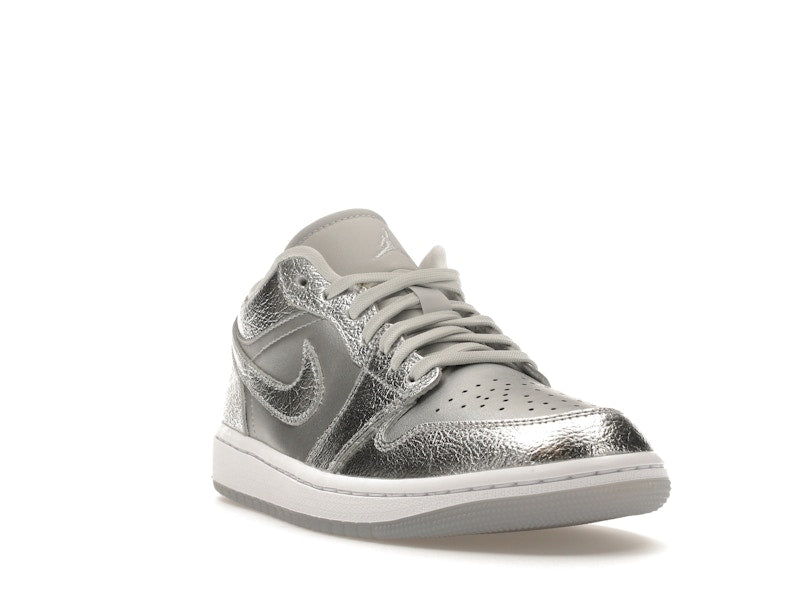 Jordan 1 Low SE Metallic Silver (Women's) - Jordan - OFFseason 衣服 - FN5030 - 001