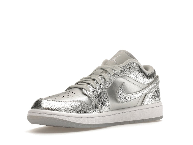 Jordan 1 Low SE Metallic Silver (Women's) - Jordan - OFFseason 衣服 - FN5030 - 001