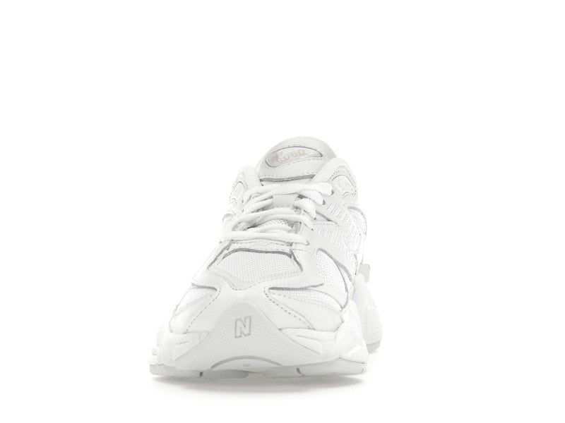 New Balance 9060 Triple White - New Balance - OFFseason 衣服 - U9060NRJ