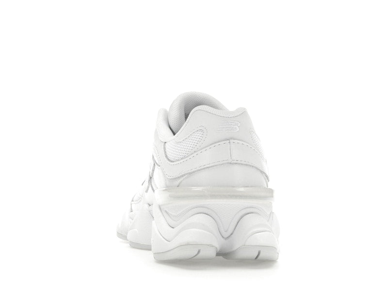 New Balance 9060 Triple White - New Balance - OFFseason 衣服 - U9060NRJ