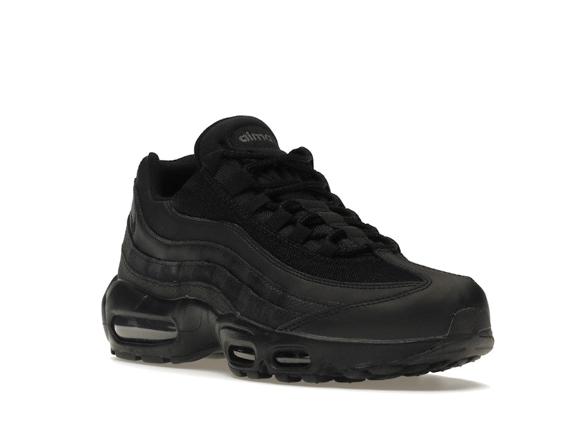 Nike Air Max 95 Essential Triple Black (2020/2023) - Nike - OFFseason 衣服 - CI3705 - 001