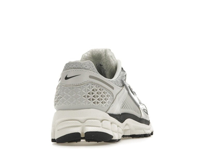 Nike Zoom Vomero 5 Photon Dust Metallic Silver (Women's) - Nike - OFFseason 衣服 - FD0884 - 025