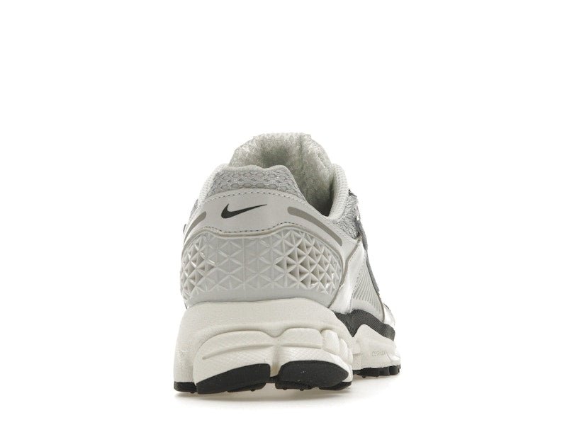 Nike Zoom Vomero 5 Photon Dust Metallic Silver (Women's) - Nike - OFFseason 衣服 - FD0884 - 025