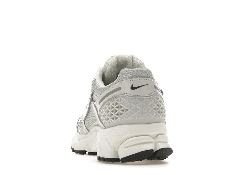 Nike Zoom Vomero 5 Photon Dust Metallic Silver (Women's) - Nike - OFFseason 衣服 - FD0884 - 025